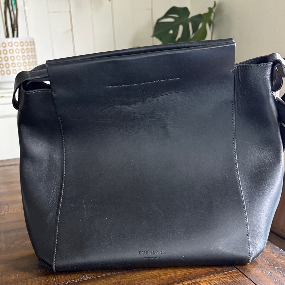 Everlane Black Leather Crossbody Satchel
